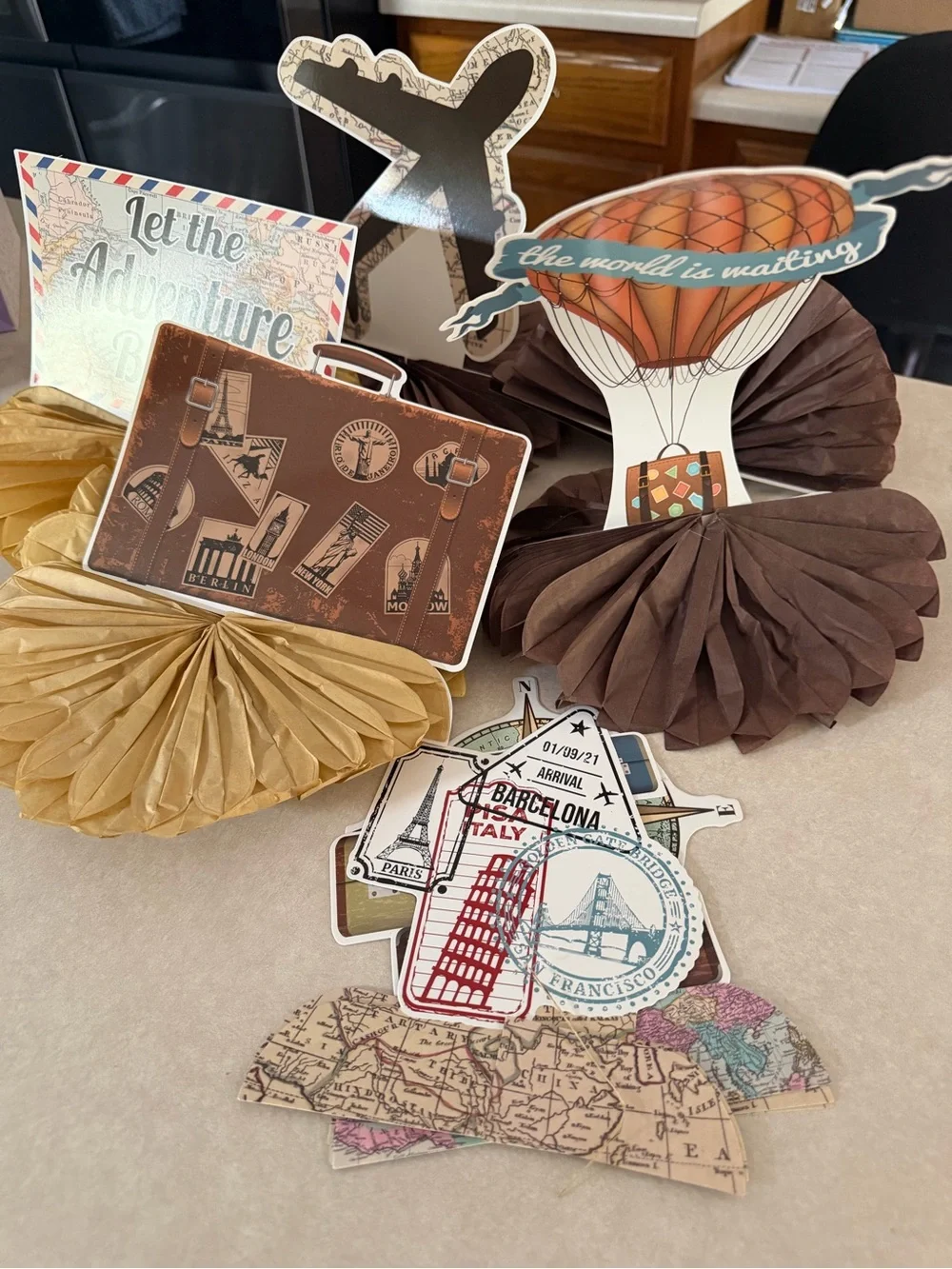 Vintage World Decoration